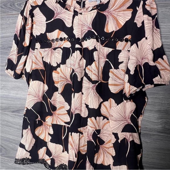 Daniel Rainn Black and Pink Floral Blouse - Picture 2 of 4